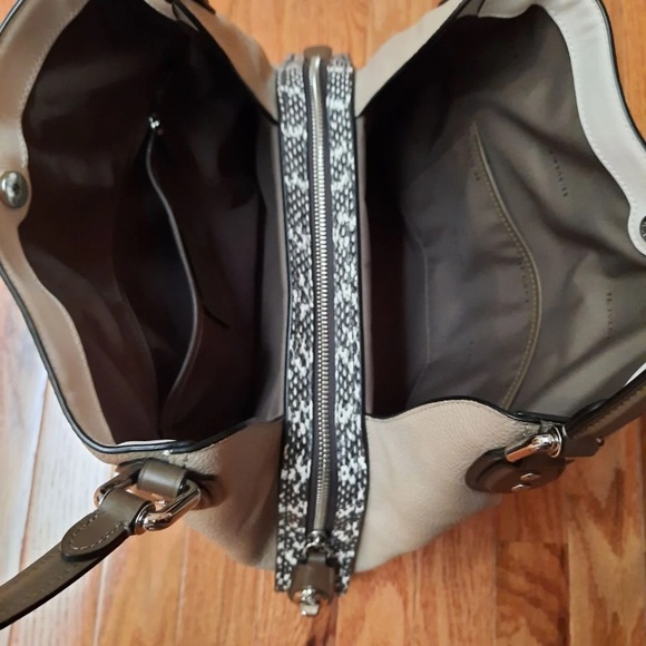 Authentic Coach Edie 31 with snake trim - Picture 6 of 11